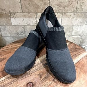 Munro Traveler KJ Slip-on Sneakers Size 8